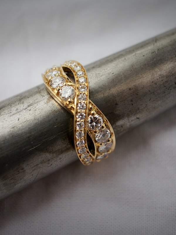 Bague or jaune et diamants