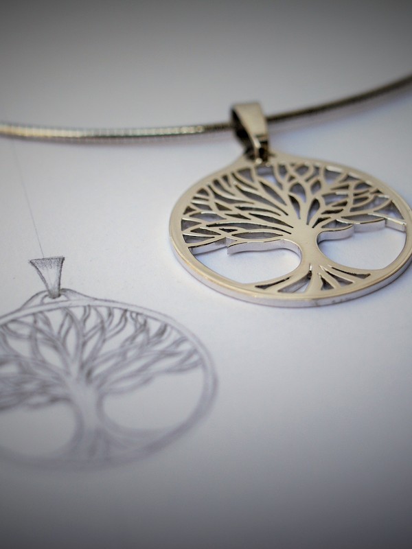 Pendentif or blanc arbre de vie et son dessin