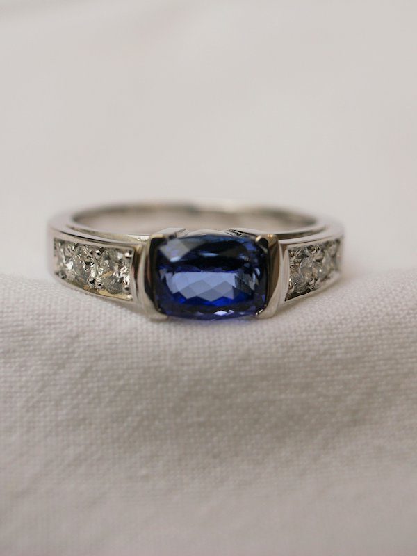 Bague or blanc tanzanite et diamants