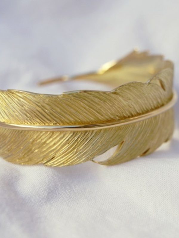 bracelet en or plume