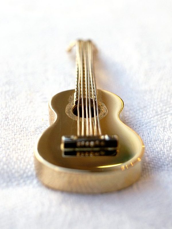 Mini guitare en or jaune et or gris